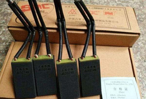 導(dǎo)致直流電機(jī)的碳刷發(fā)生故障的兩個(gè)主要因素。 導(dǎo)致直流電機(jī)的碳刷發(fā)生故障的兩個(gè)主要因素。